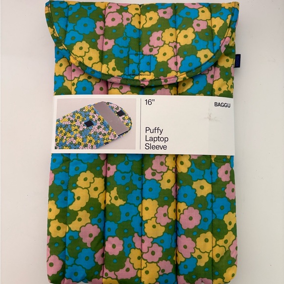 NWT BAGGU Puffy 16” Laptop Sleeve - Flowerbed - Picture 6 of 14